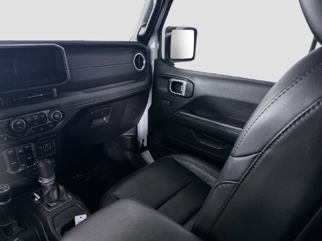 Used 2024 Jeep Wrangler High Altitude AWD/4WD image 23