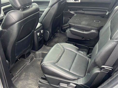 Used 2020 Ford Explorer ST w/ ST Street Pack image 15