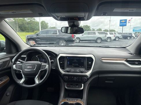 Used 2022 GMC Acadia SLE w/ Driver Convenience Package FWD image 17