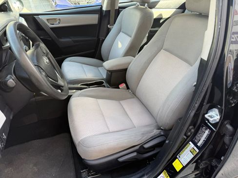 Used 2015 Toyota Corolla LE FWD image 13