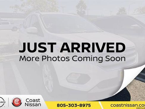 Used 2019 Ford Escape Titanium image 1