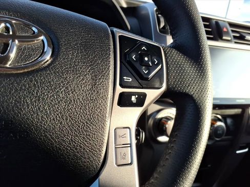 Used 2020 Toyota 4Runner SR5 Premium image 23