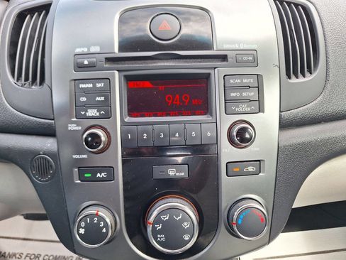 Used 2013 Kia Forte EX image 15