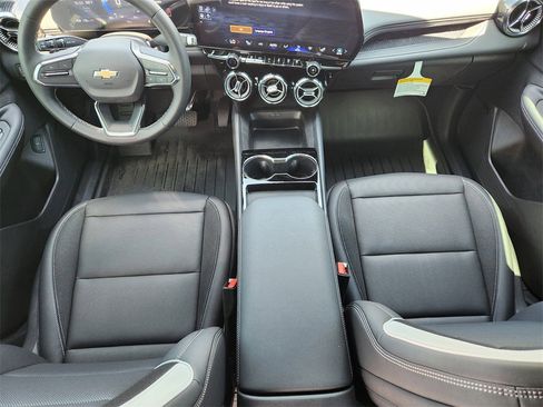 New 2025 Chevrolet Blazer EV LT image 20