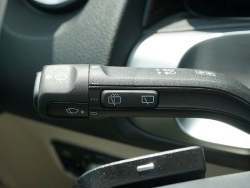 Used 2025 Mercedes-Benz GLB 250 image 28