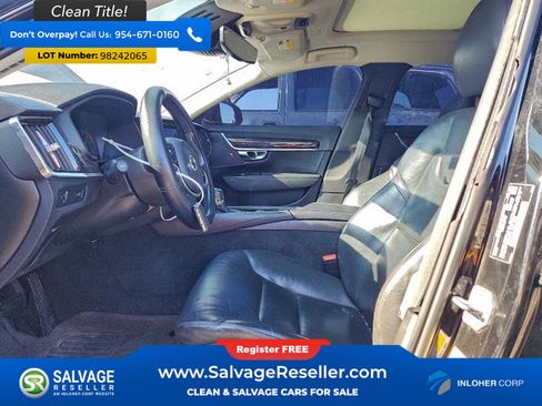 Used 2018 Volvo S90 T5 Momentum w/ Convenience Package image 9