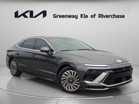 Used 2025 Hyundai Sonata Limited image 1