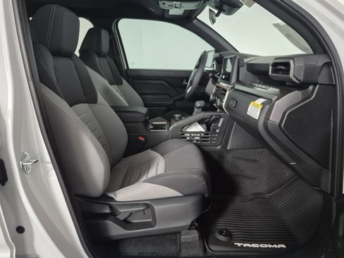 New 2026 Toyota Tacoma 4x4 Double Cab image 31