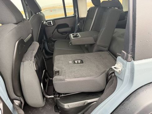 Used 2025 Jeep Wrangler Unlimited Rubicon 4xe w/ Safety Group image 27