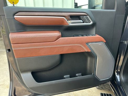 Certified 2025 GMC Sierra 2500 Denali Ultimate image 15