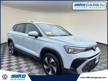 New 2025 Volkswagen Taos SE