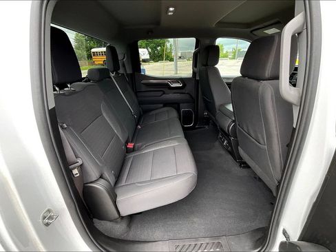 Used 2023 Chevrolet Silverado 1500 LT AWD/4WD image 24