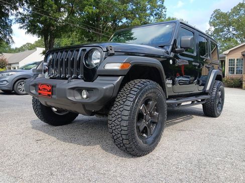 Used 2020 Jeep Wrangler Unlimited Sport S AWD/4WD image 2