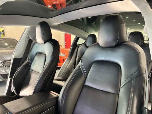 Used 2018 Tesla Model 3 Long Range image 12