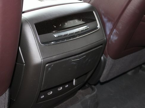 Used 2024 Cadillac Escalade ESV Sport Platinum w/ Heavy-Duty Trailer Package image 23