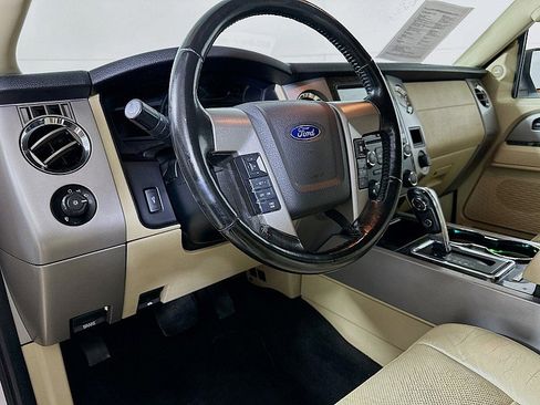 Used 2017 Ford Expedition Limited w/ Equipment Group 301A AWD/4WD image 9