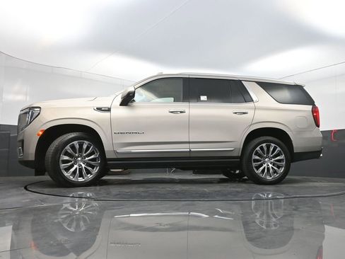 Used 2021 GMC Yukon Denali w/ Denali Premium Package RWD image 30