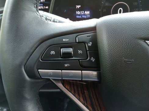 Used 2023 Cadillac Escalade ESV Premium Luxury w/ LPO, Radiant Package AWD/4WD image 20