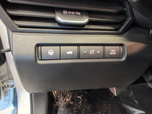 Used 2023 Nissan Altima 2.5 SR AWD/4WD image 16