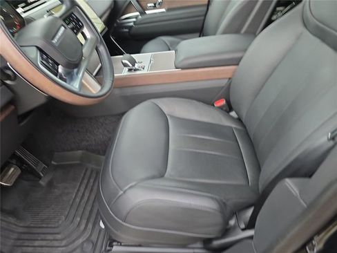 Used 2025 Land Rover Range Rover Autobiography AWD/4WD image 22