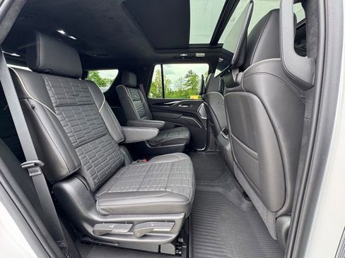 Used 2023 Cadillac Escalade V AWD/4WD image 34