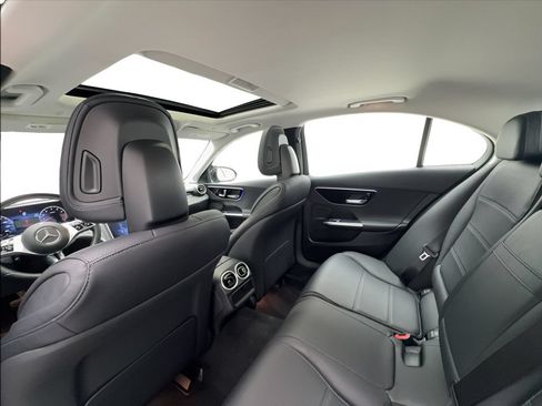 Used 2023 Mercedes-Benz C 300 4MATIC Sedan image 23