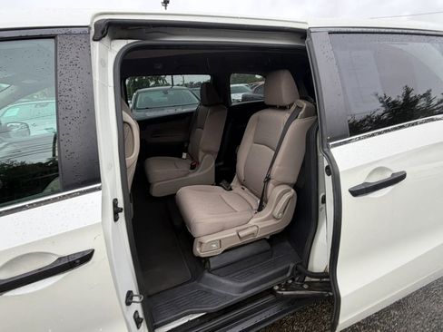Used 2019 Honda Odyssey LX image 16