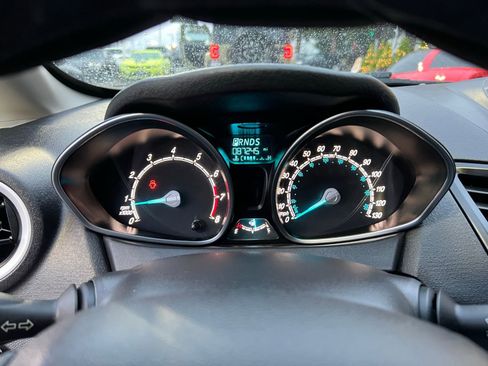 Used 2017 Ford Fiesta SE image 21