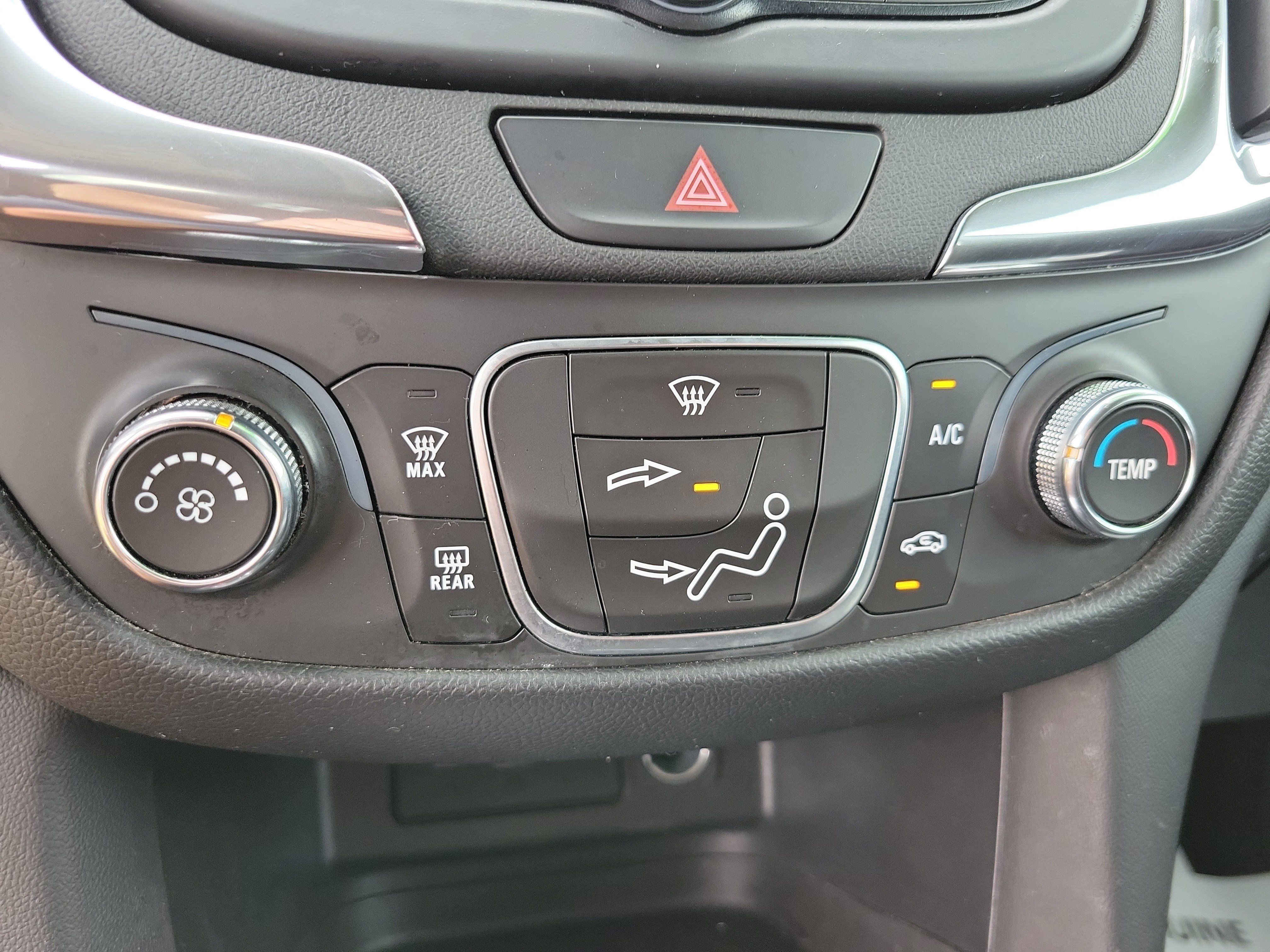 Used 2020 Chevrolet Equinox LT FWD image 16