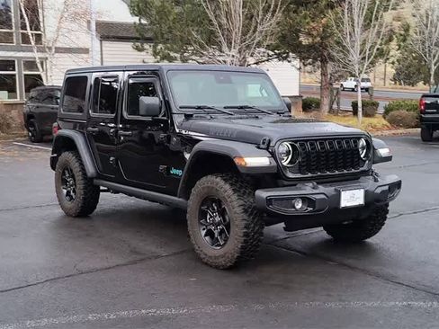 Used 2024 Jeep Wrangler Willys image 3