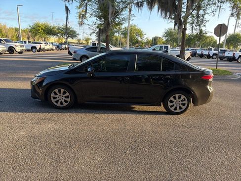 Used 2023 Toyota Corolla LE image 2