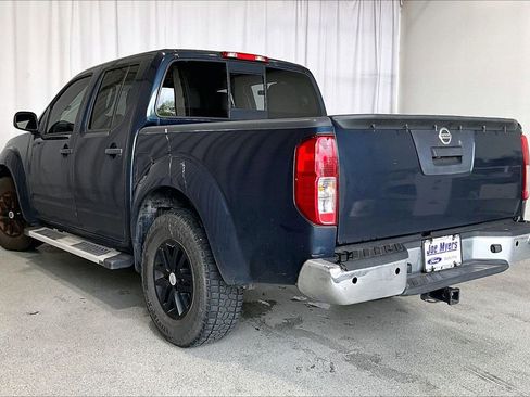 Used 2019 Nissan Frontier SV image 5