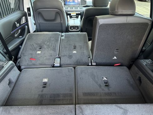 New 2026 Mercedes-Benz GLS 450 4MATIC image 15