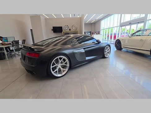 Used 2017 Audi R8 V10 plus AWD/4WD image 37