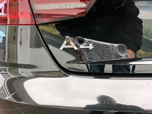 Used 2023 Audi A4 2.0T Premium w/ Convenience Package image 33