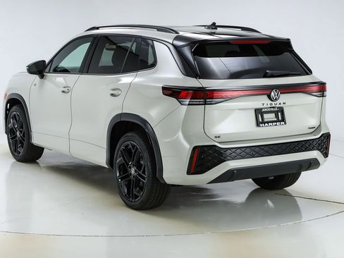 New 2026 Volkswagen Tiguan SE R-Line image 7