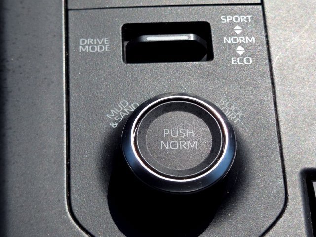 Used 2021 Toyota Highlander XSE AWD/4WD image 33