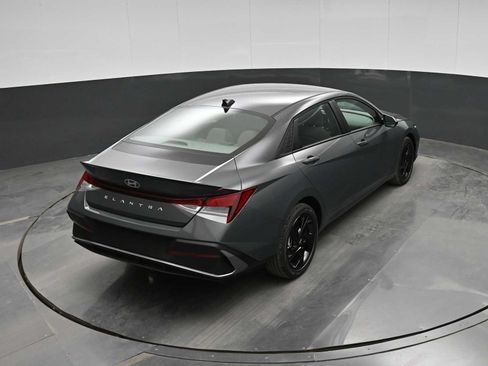 New 2026 Hyundai Elantra Sport FWD image 30
