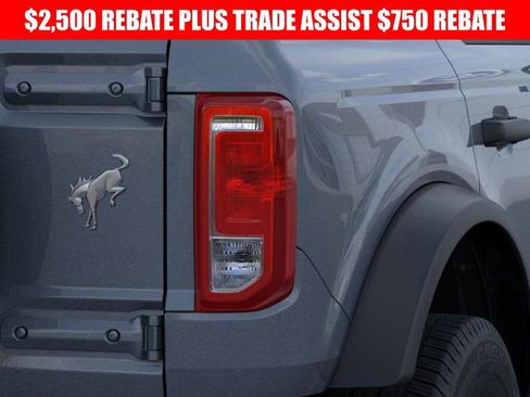 New 2025 Ford Bronco 4-Door image 23