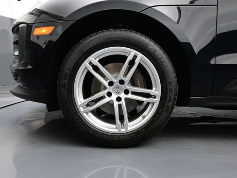Certified 2020 Porsche Macan AWD/4WD image 6