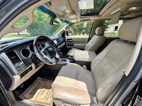 Used 2016 Toyota Sequoia Platinum RWD image 12