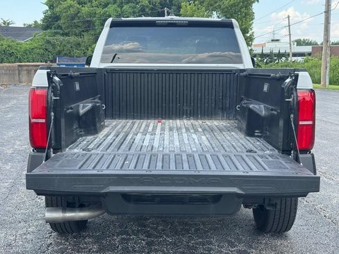 Used 2025 Toyota Tacoma SR RWD image 5