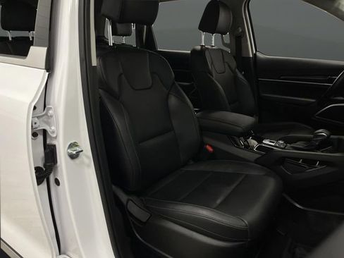 Used 2023 Kia Telluride LX image 29