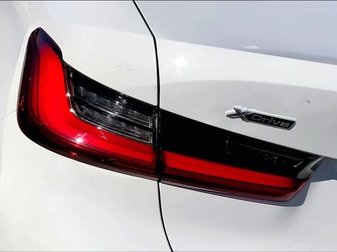 Used 2019 BMW 330i xDrive 330i xDrive w/ Convenience Package image 28