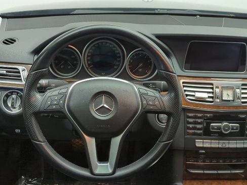 Used 2014 Mercedes-Benz E 350 4MATIC Sedan image 20