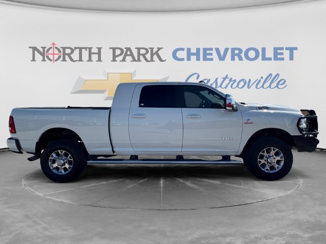 Used 2023 RAM 2500 Laramie AWD/4WD image 2
