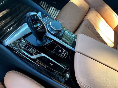 Certified 2023 BMW 530i w/ Premium Package RWD image 16