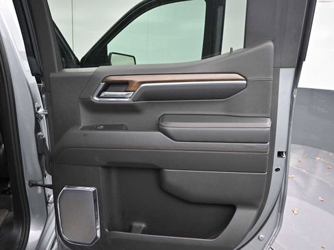 Used 2024 Chevrolet Silverado 1500 High Country w/ Technology Package image 21