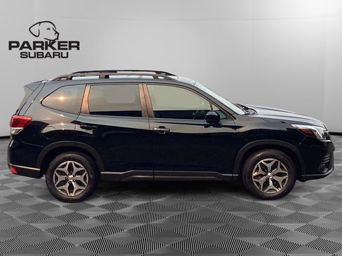 Used 2024 Subaru Forester Premium AWD/4WD image 6