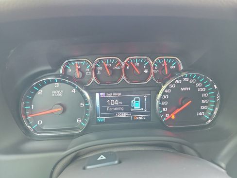 Used 2020 Chevrolet Suburban Premier RWD image 25
